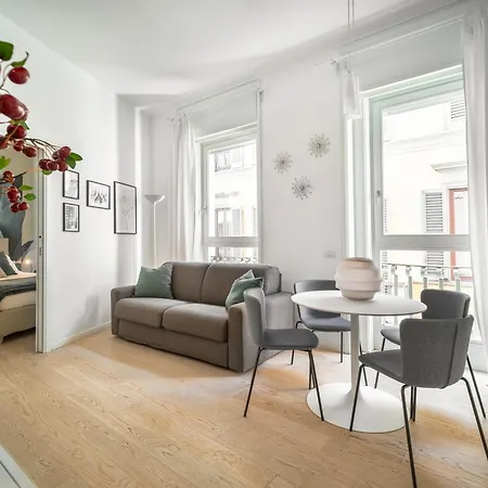 Brera Charming Apartments R&R-3